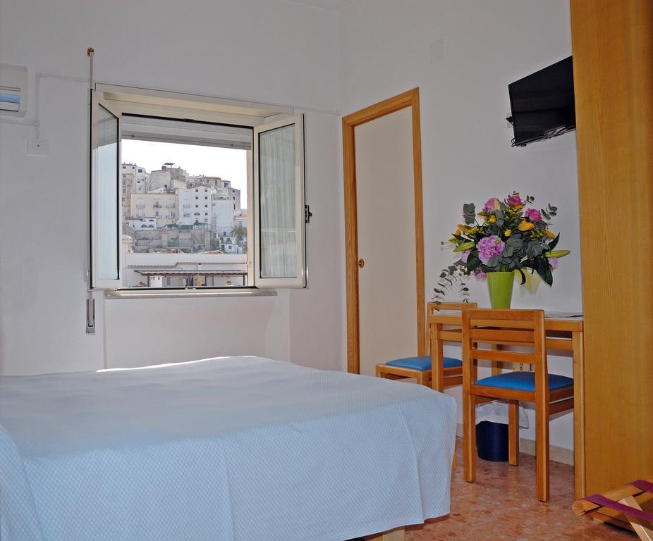 Albergo La Sirenella Sperlonga Exterior foto
